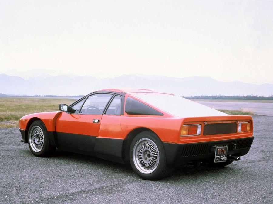  Lancia Rally 037 Stradale 1982 года  (фото 2 из 16)